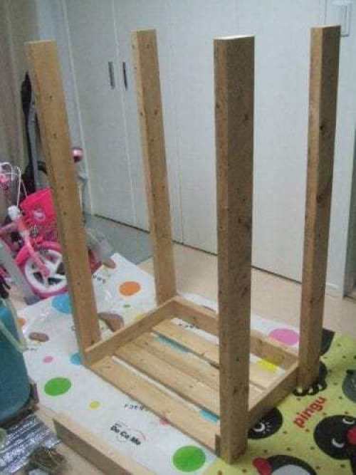 ラックの柱の画像