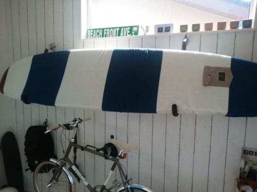 壁掛けサーフィボードラック