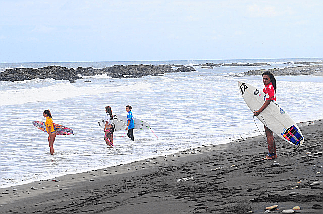 サーフィン試合