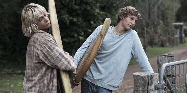 サーフィン映画ブレス