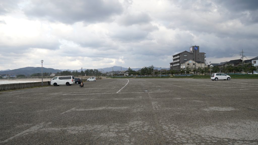 八丁浜の駐車場の画像