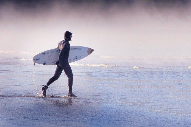 サーフィン 冬の寒さ対策アイテム8選 身体を温めて楽しく波乗りしよう Surf Labo サーフィンの総合情報配信サイト